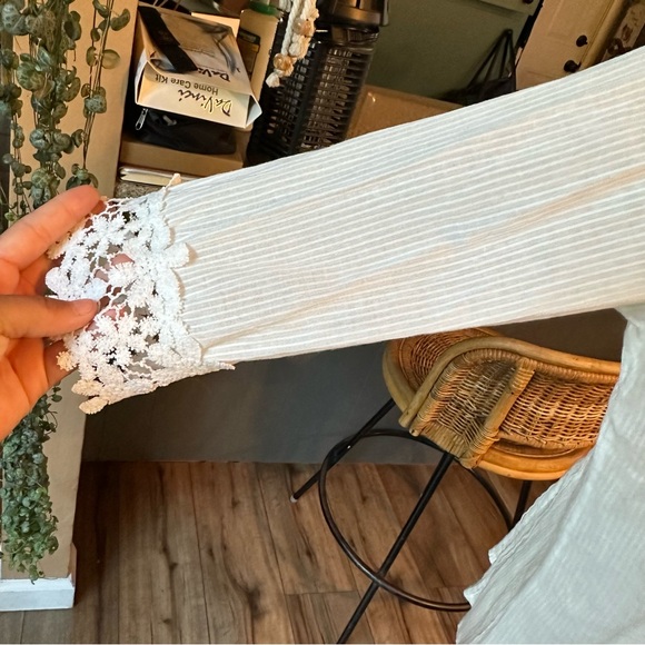 Spool 72 Goddess lace blouse - Picture 7 of 13